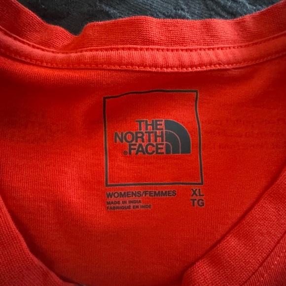 The North Face Graphic  T Shirt Women’s  XL - Picture 4 of 5